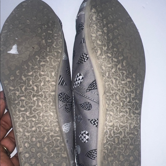 Toms Black and White Patterned Gray Slip-Ons - Picture 9 of 10